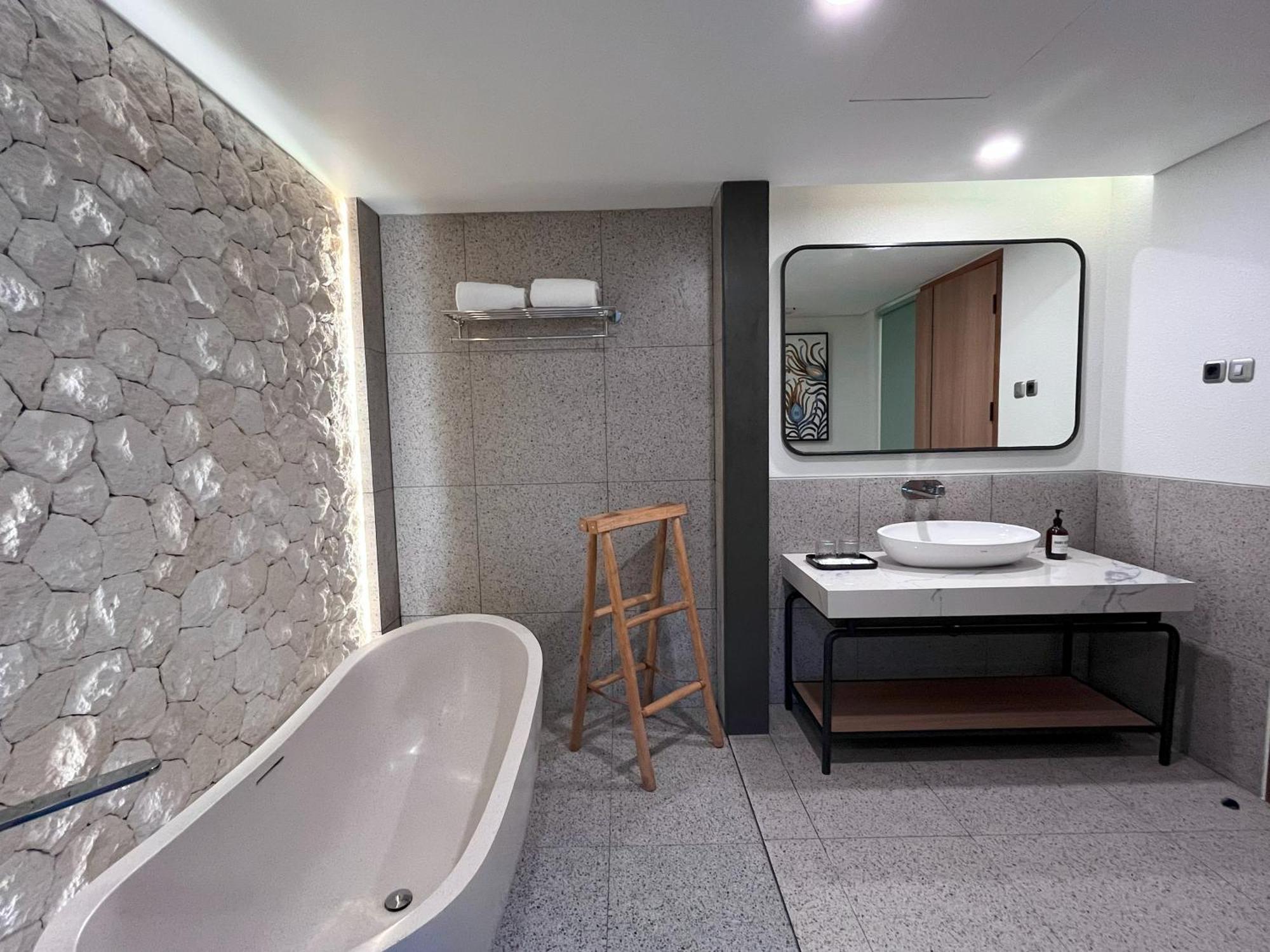 Luminor Hotel Legian Seminyak - Bali المظهر الخارجي الصورة